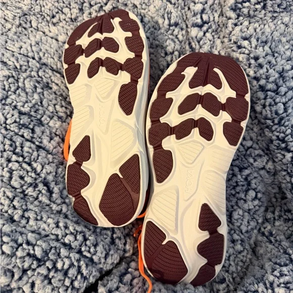 HOKA Clifton 10 size 5Y / 6.5 Women’s Pink and Purple - Picture 3 of 5